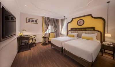 Camera Deluxe doppia o con letti singoli e finestra esterna — Hanoi Tirant Hotel